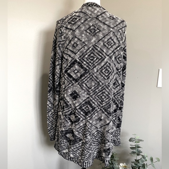 Forever 21 Aztec Black White Cardigan Sweater - Picture 3 of 4